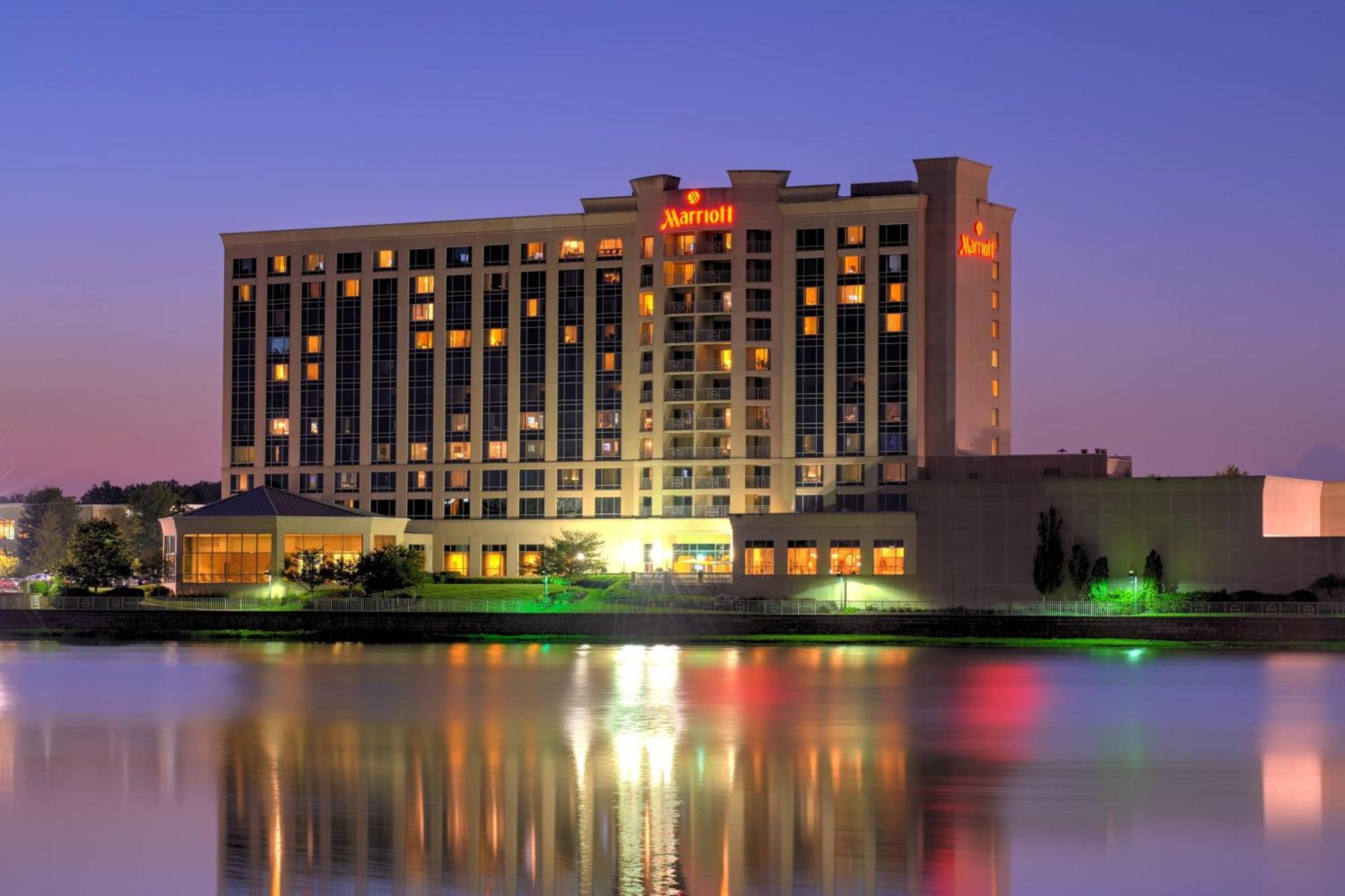 Marriott Indianapolis North Hotel Exterior photo